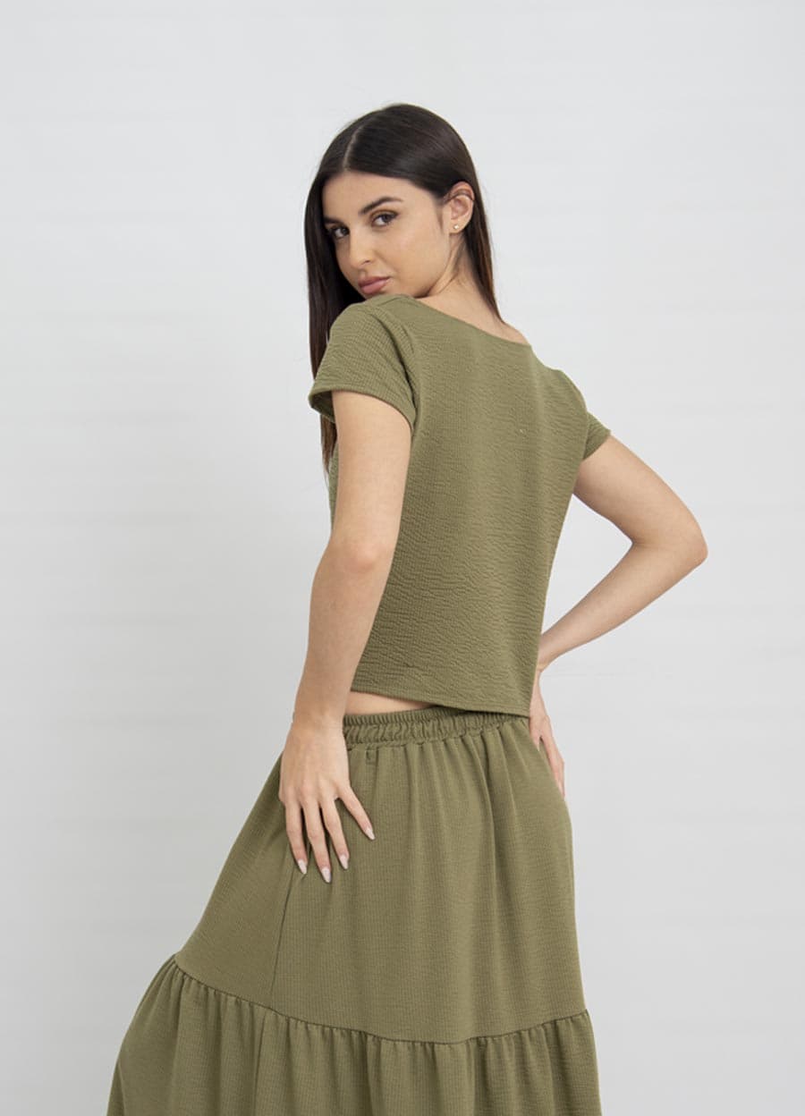Remera fantasia con frunce en escote