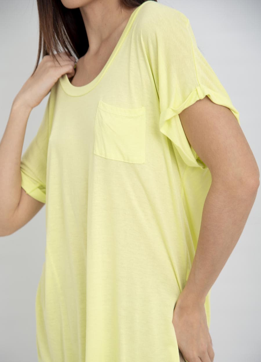 Remera viscosa con bolsillo 