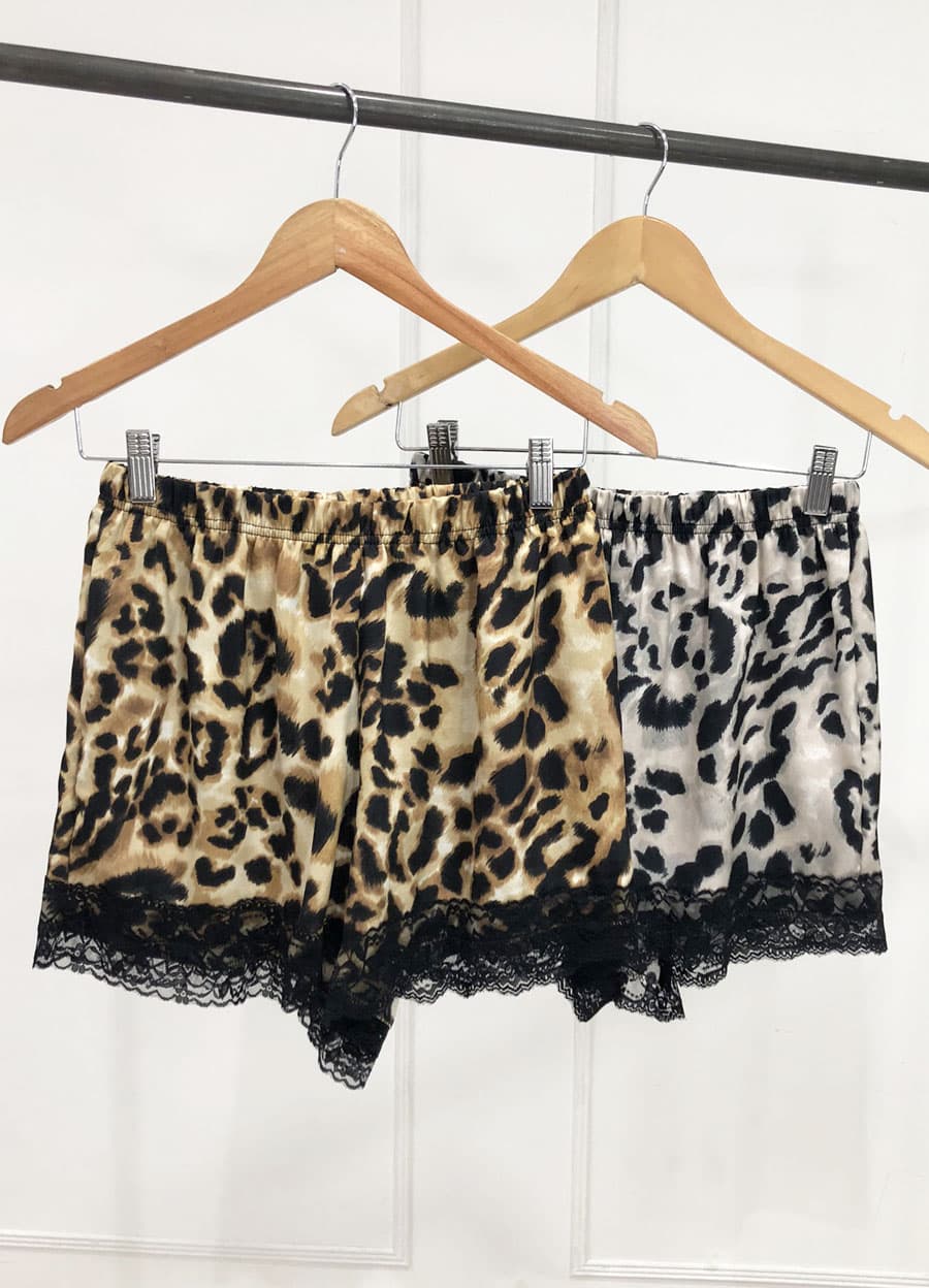 Short lencero con puntilla