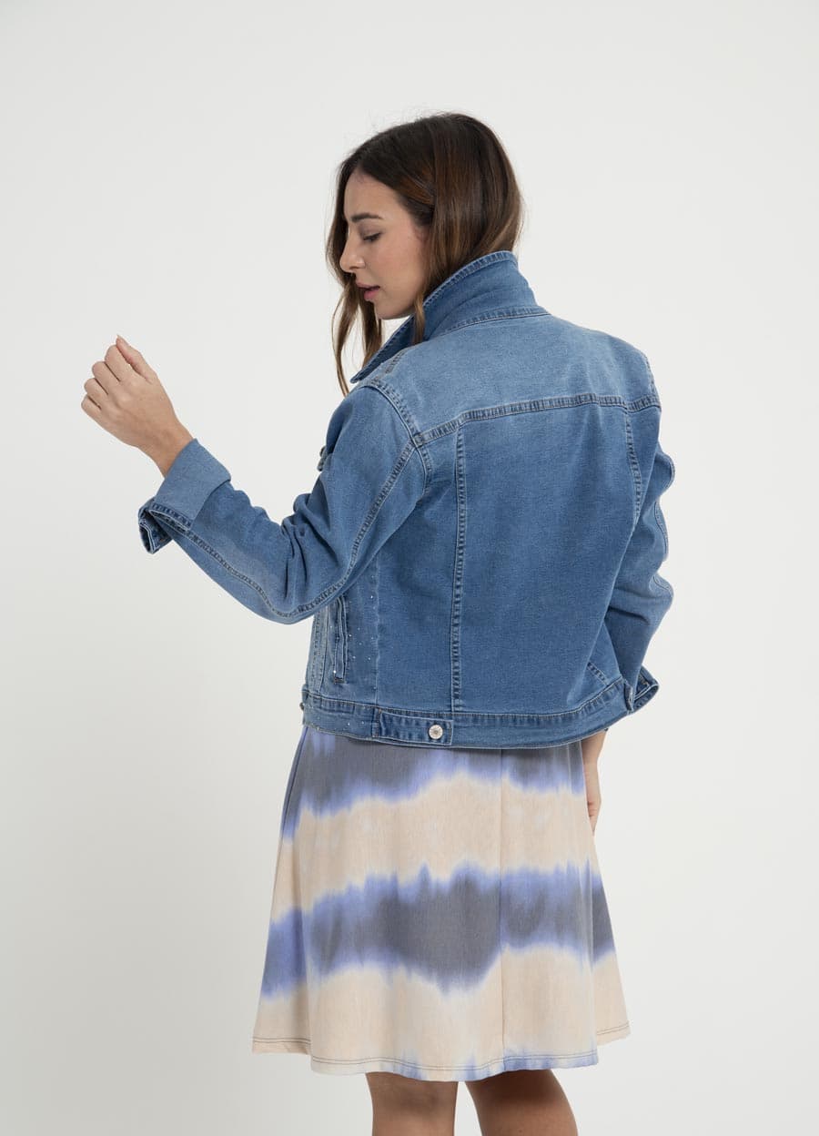 Campera denim elastizada con strass