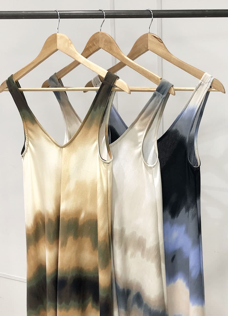 Vestido corto batik escote V