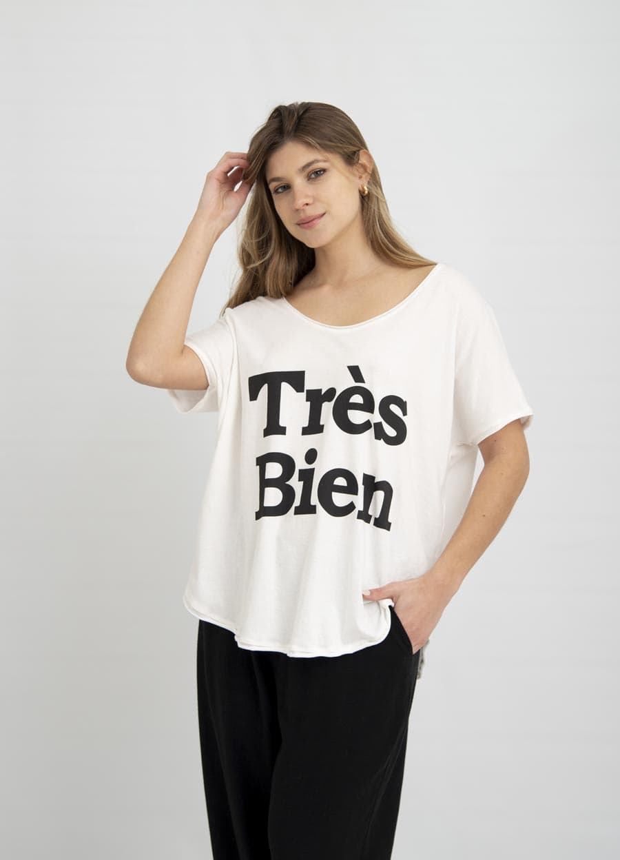 Remera TRES BIEN