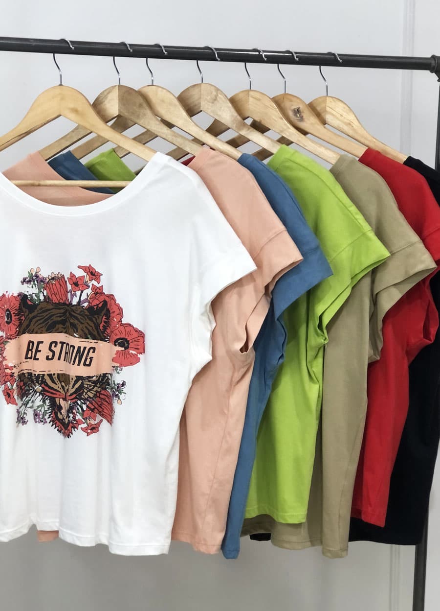 Remera BE STRONG