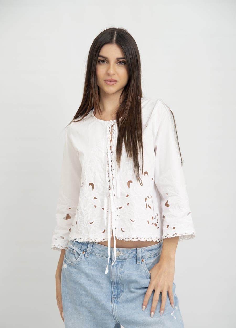 Camisa 3/4 broderie calada para atar