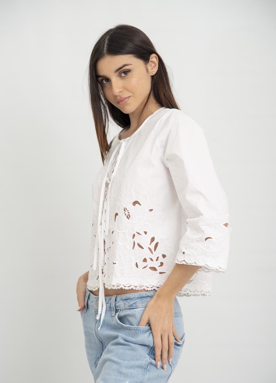 Camisa 3/4 broderie calada para atar