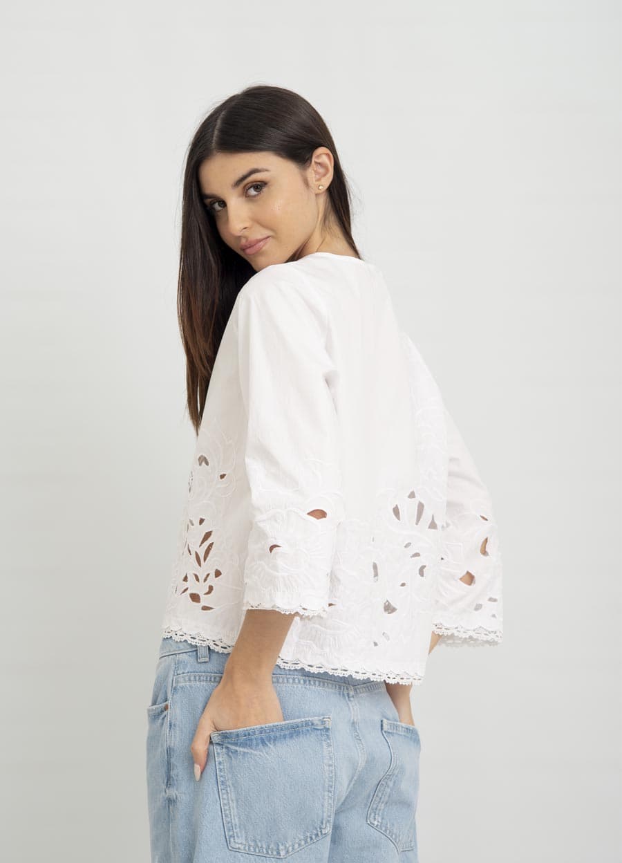 Camisa 3/4 broderie calada para atar